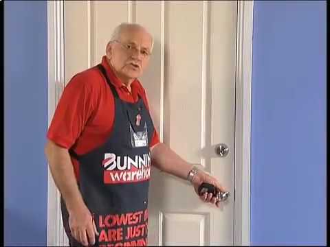 Установка замков межкомнатные двери